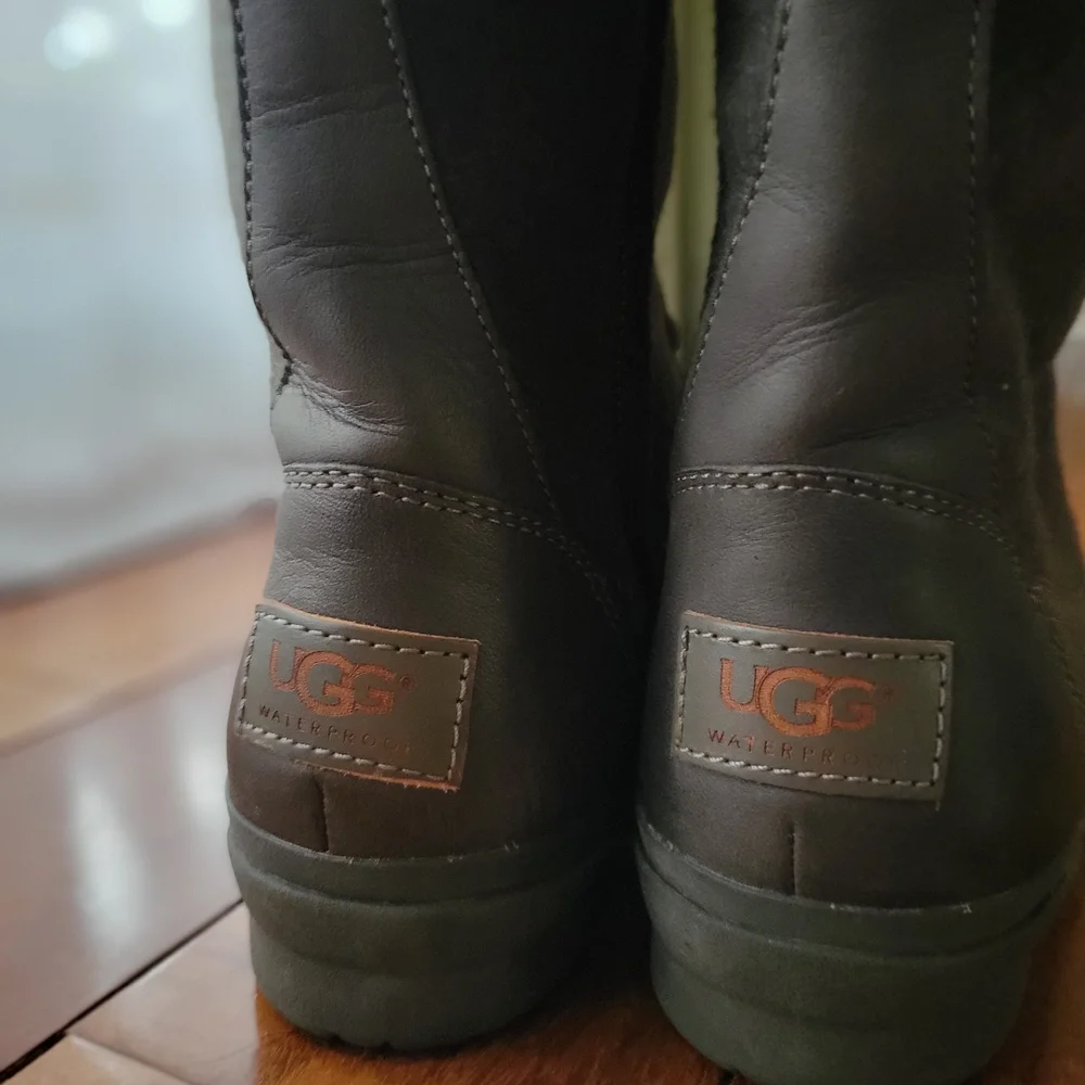 Women’s Ugg Elvia Waterproof Tall Lace up Charcoal Sheepskin Sherpa Boot Sz 6.5 - Picture 7 of 10